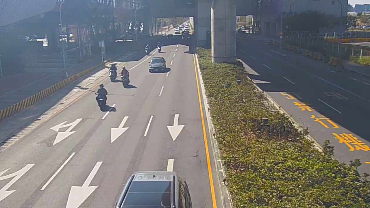 台中市南區建國北路/大慶街(右側車流往環中路)