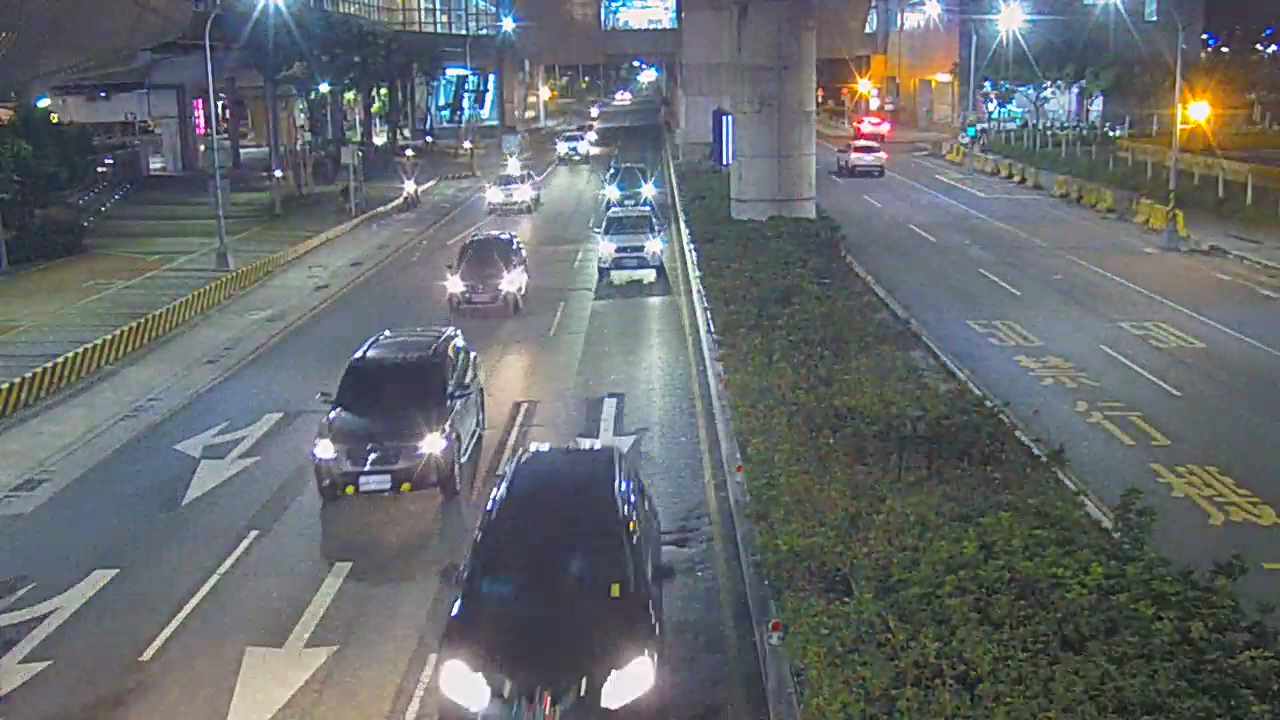 建國北路/大慶街(右側車流往環中路)