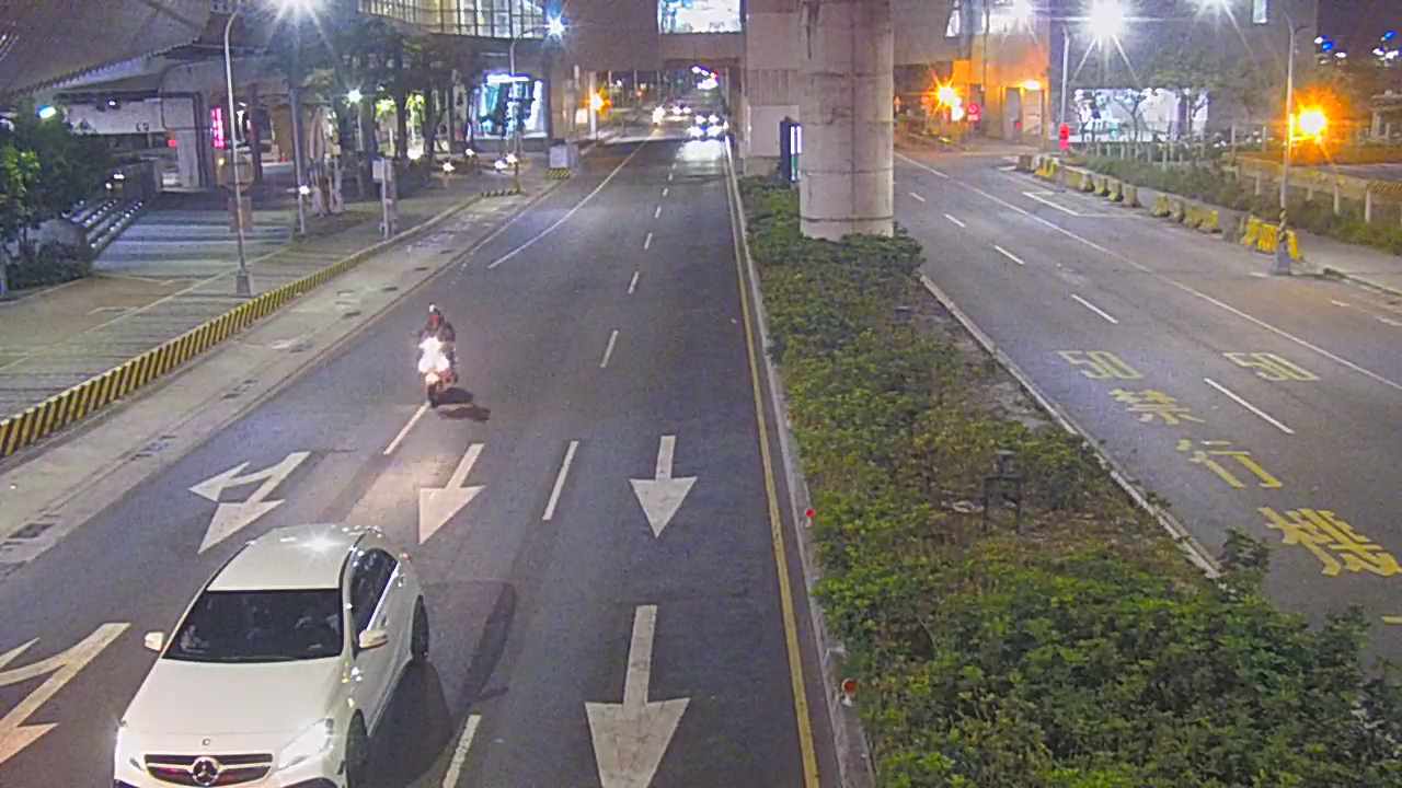 台中市南區建國北路/大慶街(右側車流往環中路)