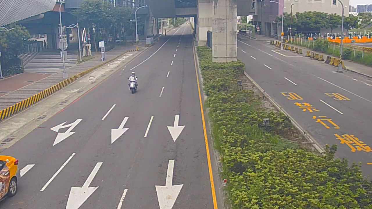 台中市南區建國北路/大慶街(右側車流往環中路)
