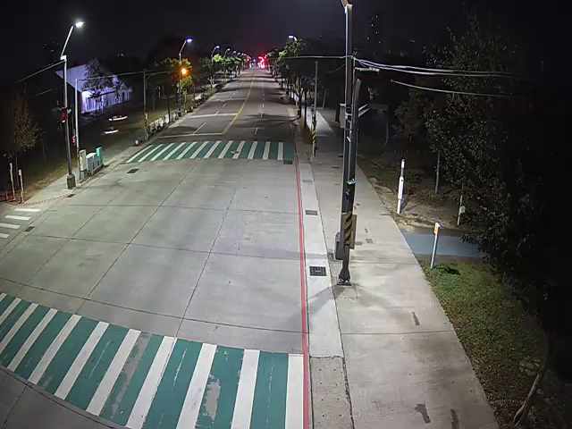 中科路/中央公園遊客中心(右側車流往河南路)