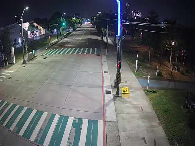 中科路/中央公園遊客中心(右側車流往河南路)