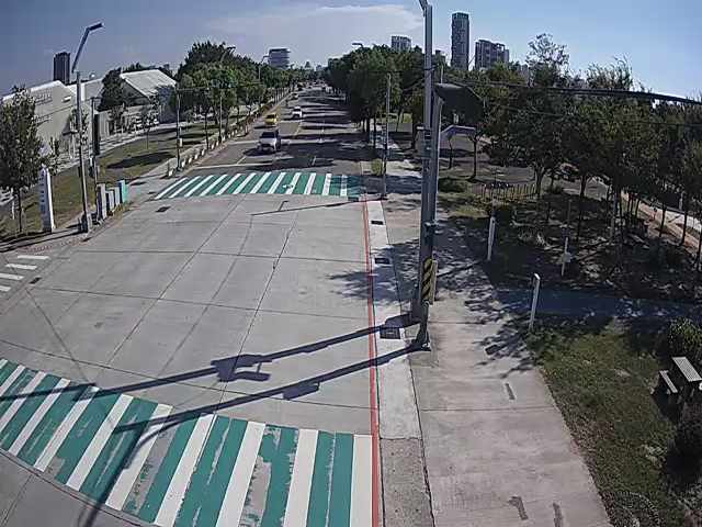 中科路/中央公園遊客中心(右側車流往河南路)