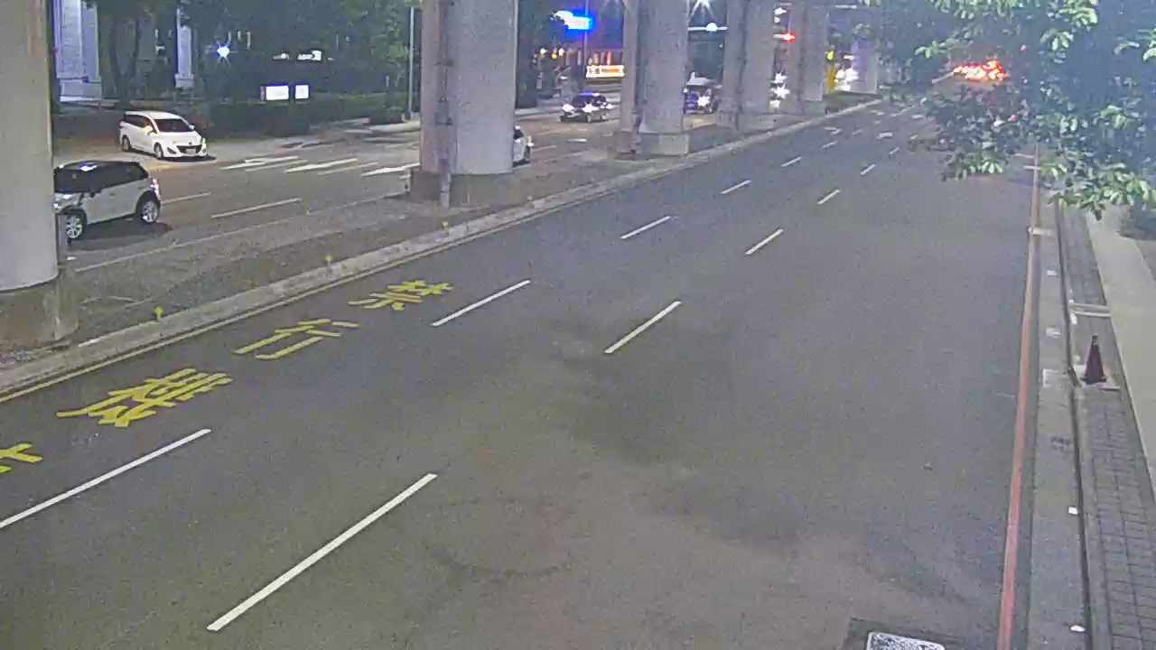 文心南路/文心南五路(右側車流往五權西路)