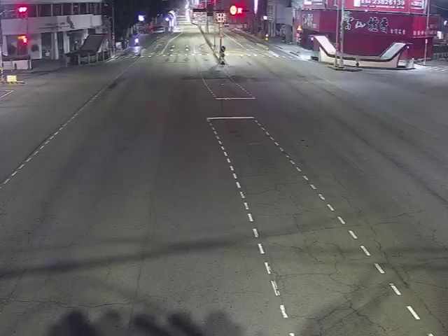 臺灣大道/民權路(右側車流往台中車站)