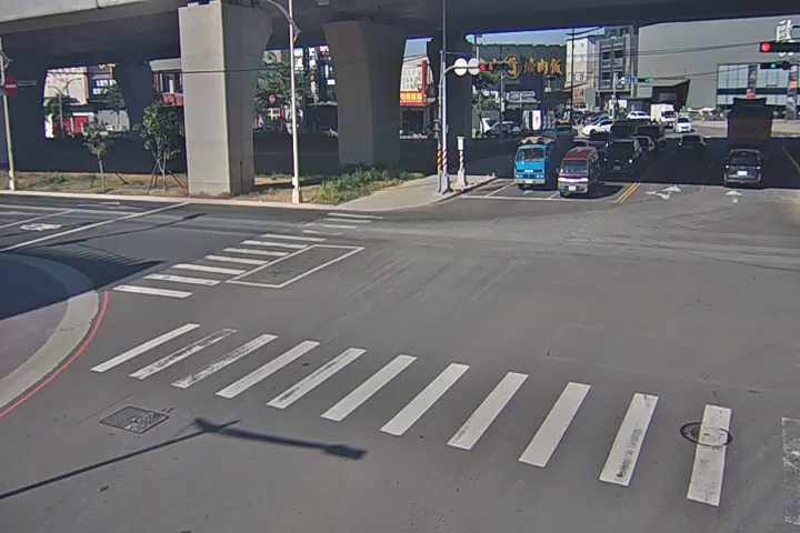 台中市北屯區崇德十路/環中路(右側車流往雅潭路)