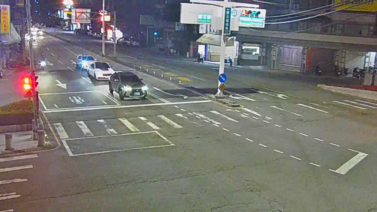 五權南路/高工路(右側車流往中投公路)