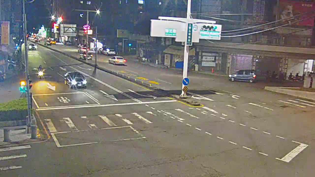 五權南路/高工路(右側車流往中投公路)