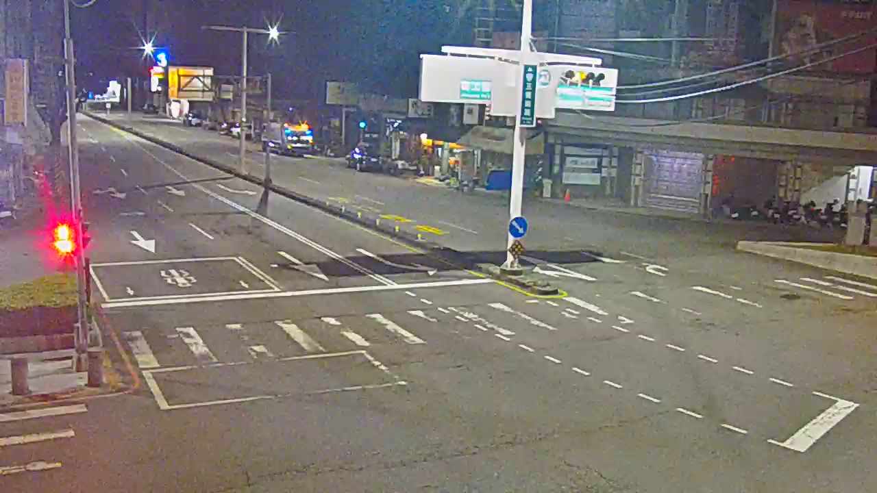 五權南路/高工路(右側車流往中投公路)
