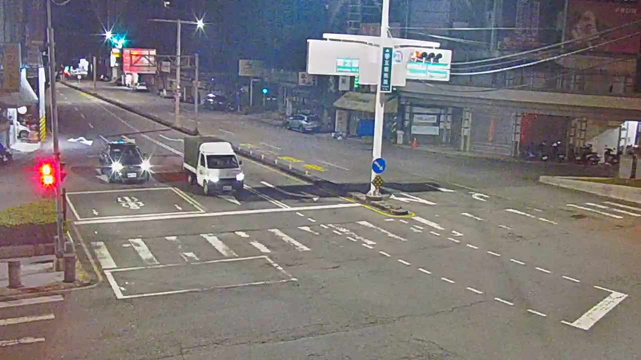 五權南路/高工路(右側車流往中投公路)