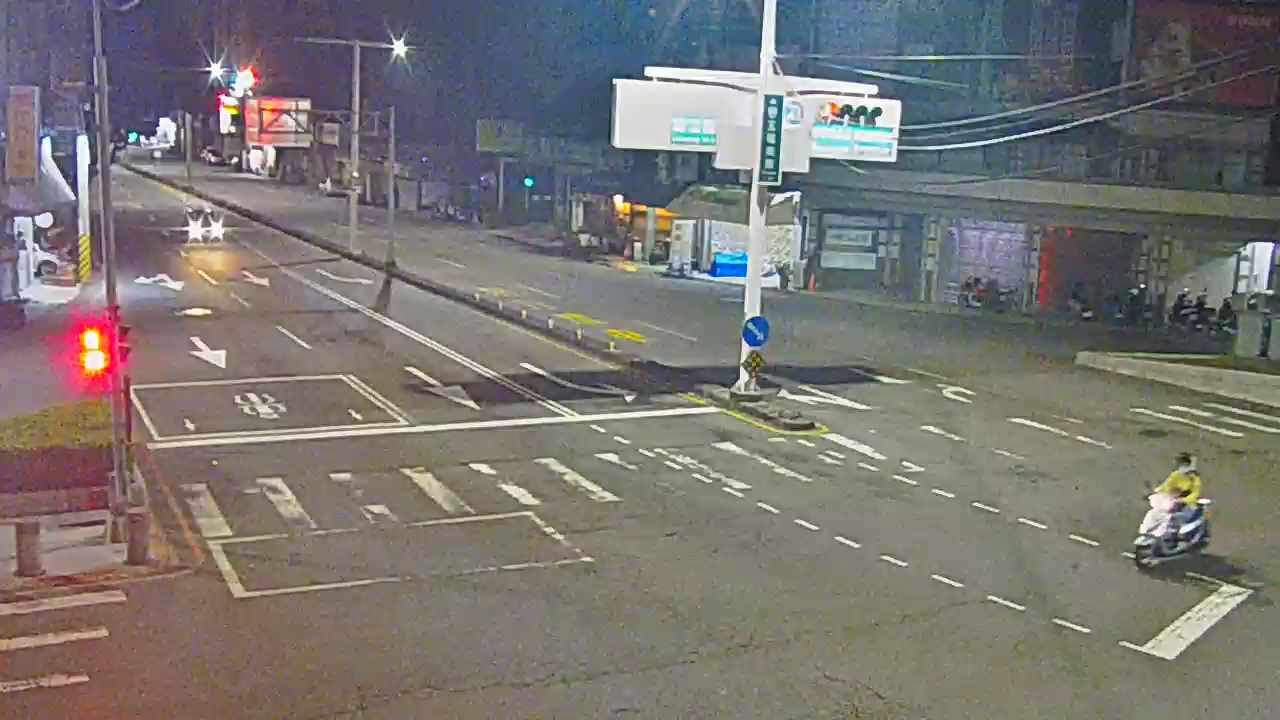 五權南路/高工路(右側車流往中投公路)