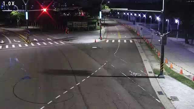 凱旋路/僑大八街 (右側車流往經貿五路)