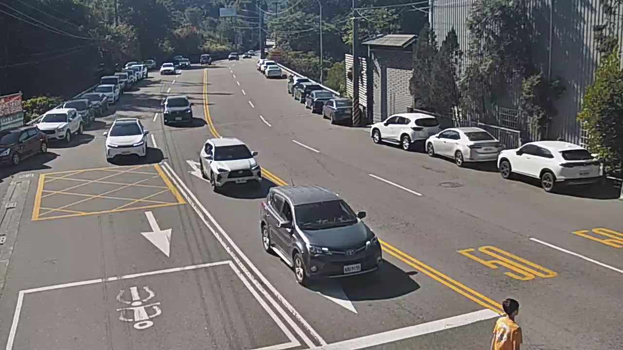 台中市北屯區東山路/大湖巷(右側車流往大坑圓環)