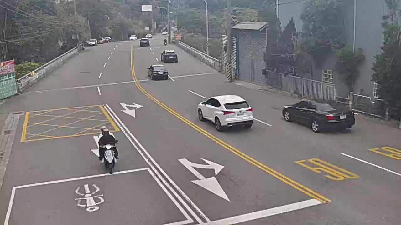 台中市北屯區東山路/大湖巷(右側車流往大坑圓環)