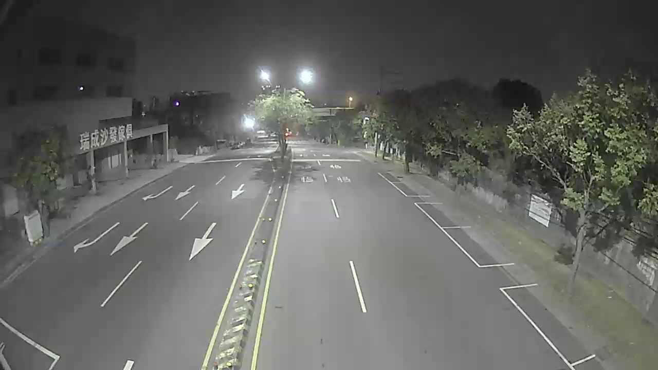 松竹路/松竹一路(右側車流往環中東路)