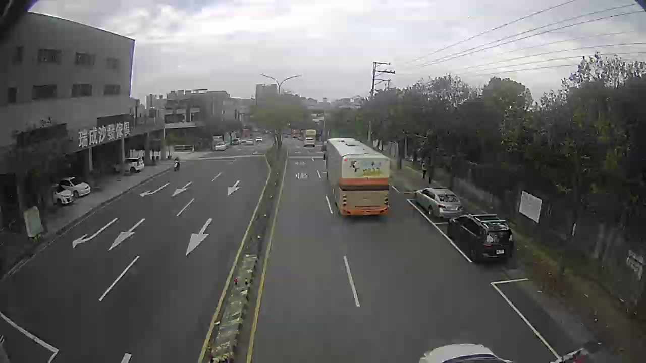 台中市北屯區松竹路/松竹一路(右側車流往環中東路)