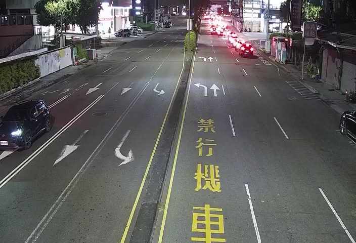 五權西路/龍富路(右側車流往南屯交流道)