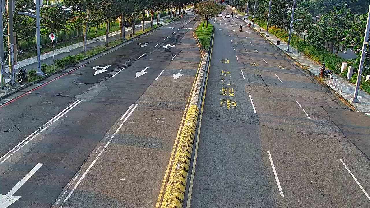 經貿路/河南路(右側車流往環中路)