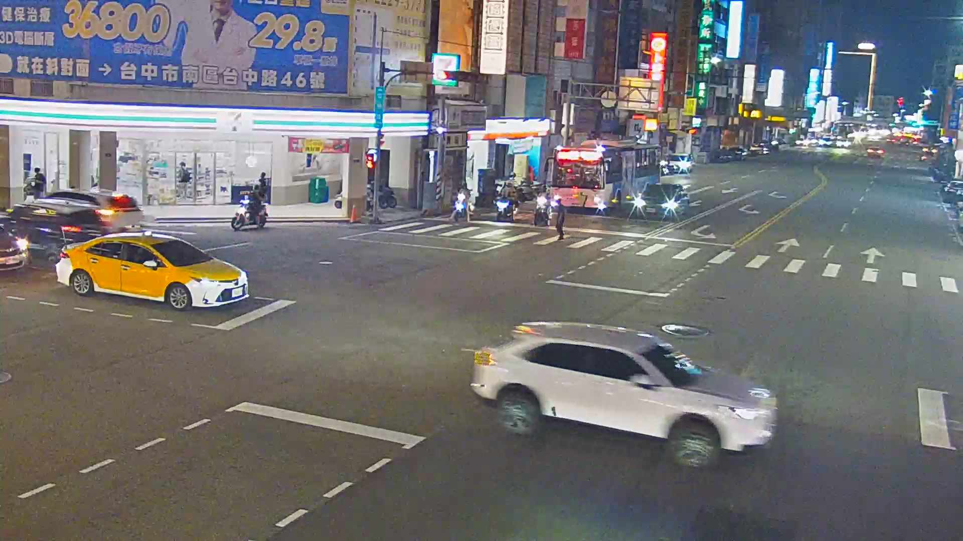 台中路/復興路(右側車流往建成路)