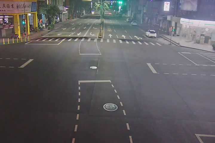 五權西路/東興路(右側車流往工業區)Wuquan W. Rd./Dongxing Rd.(Right side Traffic flow to industrial area)