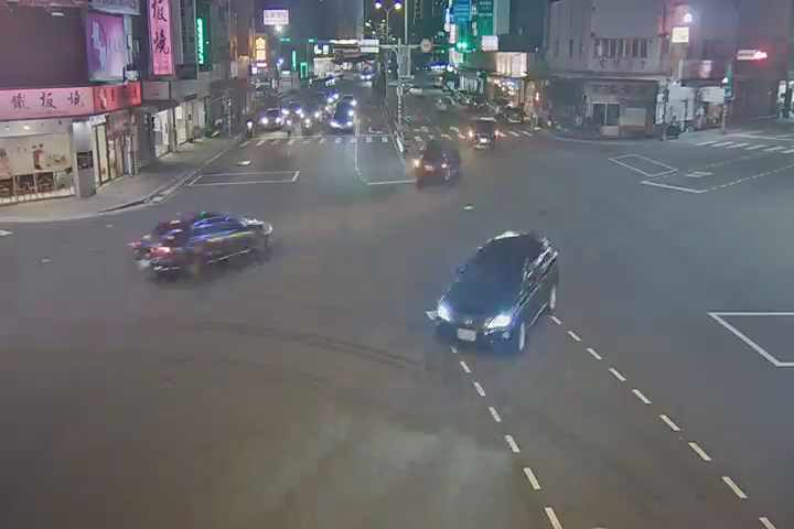 五權西路/黎明路(右側車流往工業區)