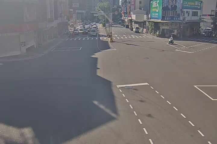 五權西路/黎明路(右側車流往工業區)