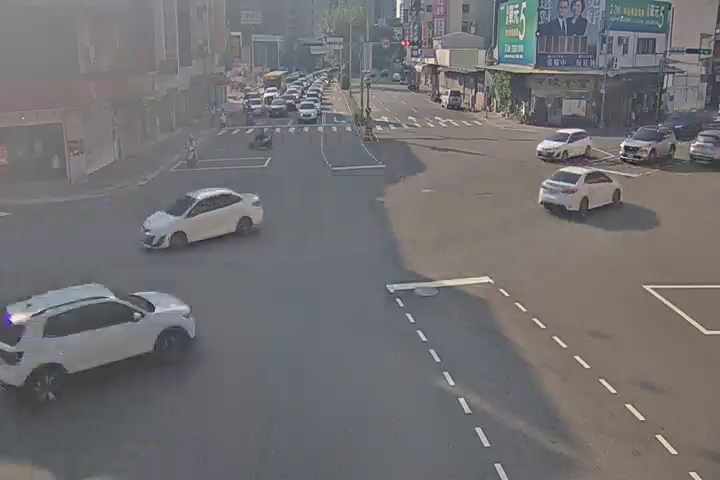 五權西路/黎明路(右側車流往工業區)
