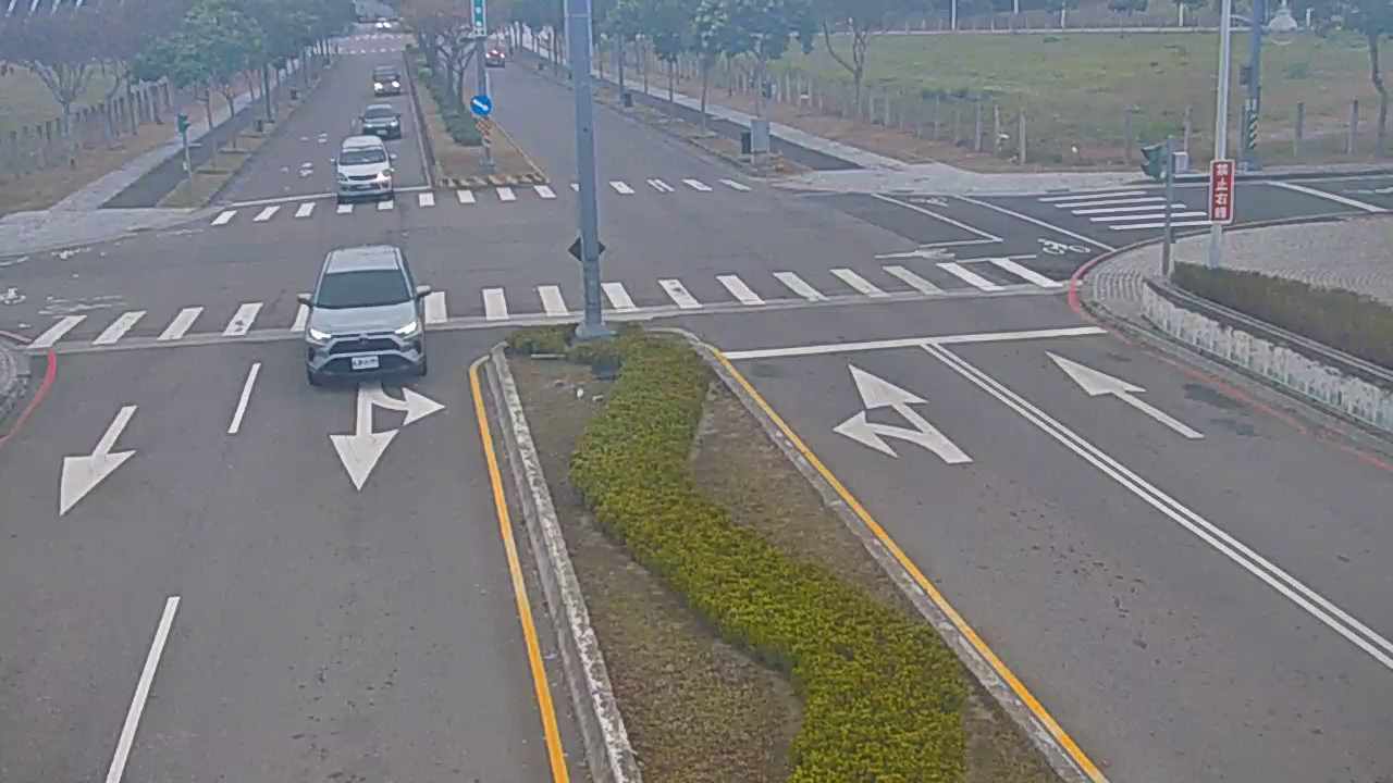 凱旋路/黎明路(右側車流往經貿五路)