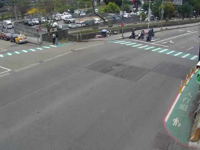 經補路/東山路(右側車流往祥順路)