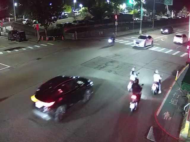 經補路/東山路(右側車流往祥順路)
